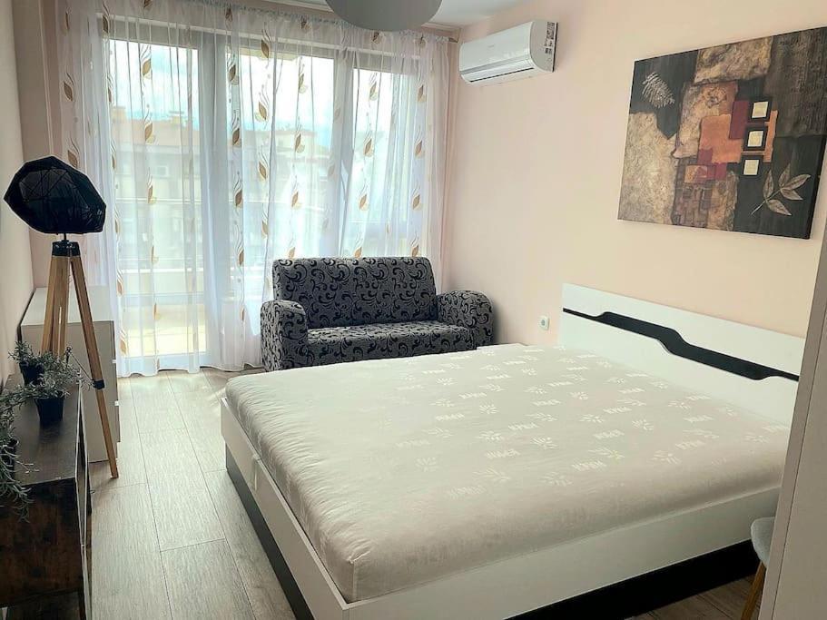 Stylish Apartment Near City Center Plovdiv Bagian luar foto